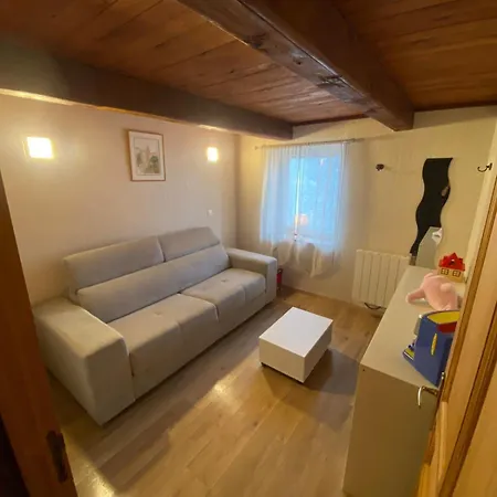 Le Fenil-logis Sauna Bain Nordique Salle Cinema